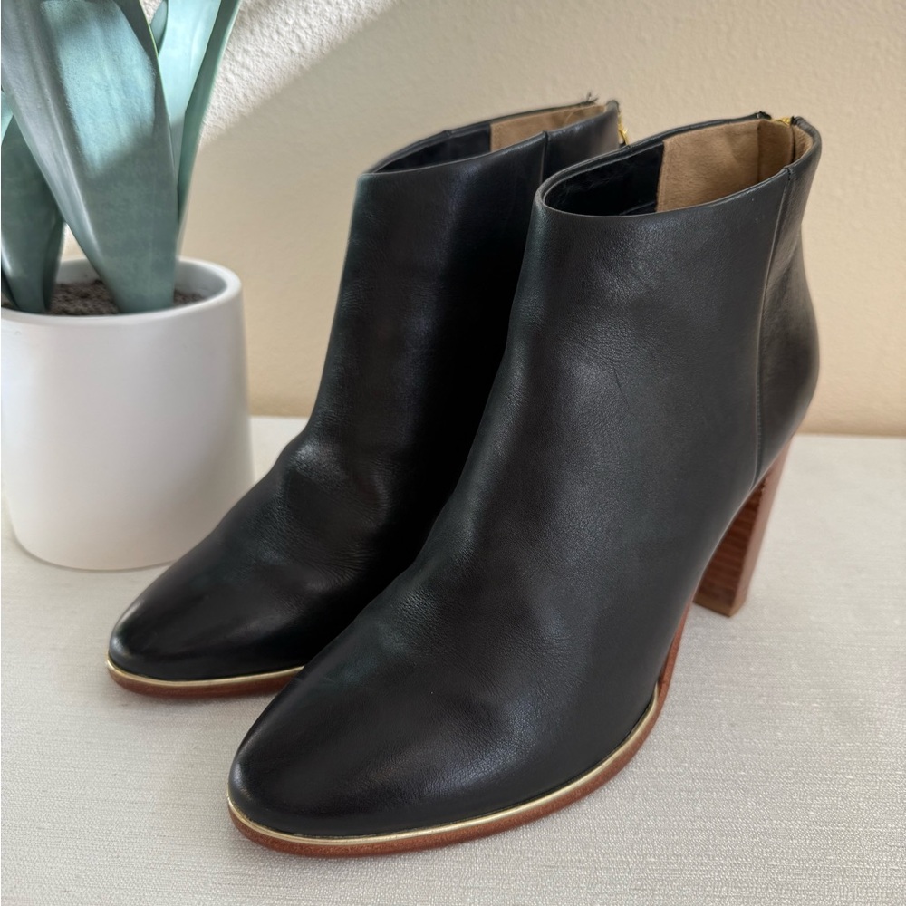 Ted Baker Black Leather Ankle Booties with Brown Heel - Picture 6 of 13